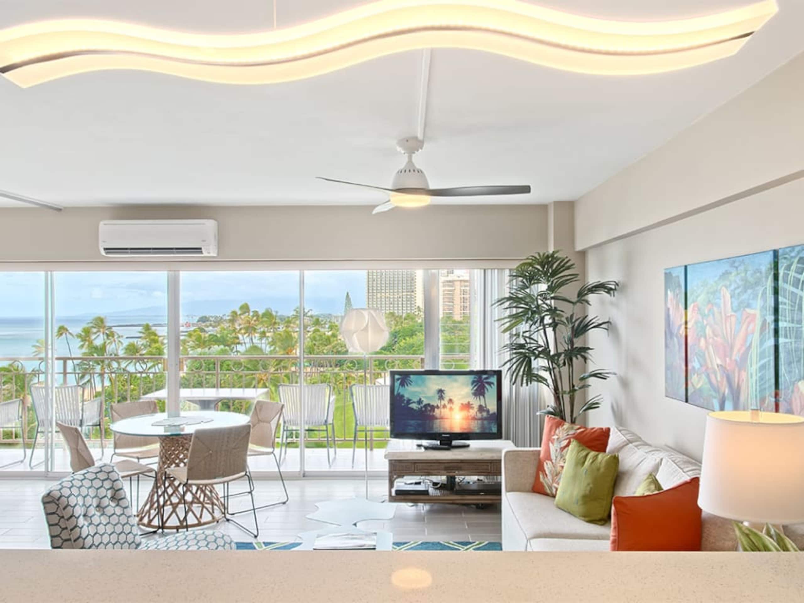 Condo in Honolulu · ★4.67 · 1 bedroom · 2 beds · 1 shared bath - Image 24