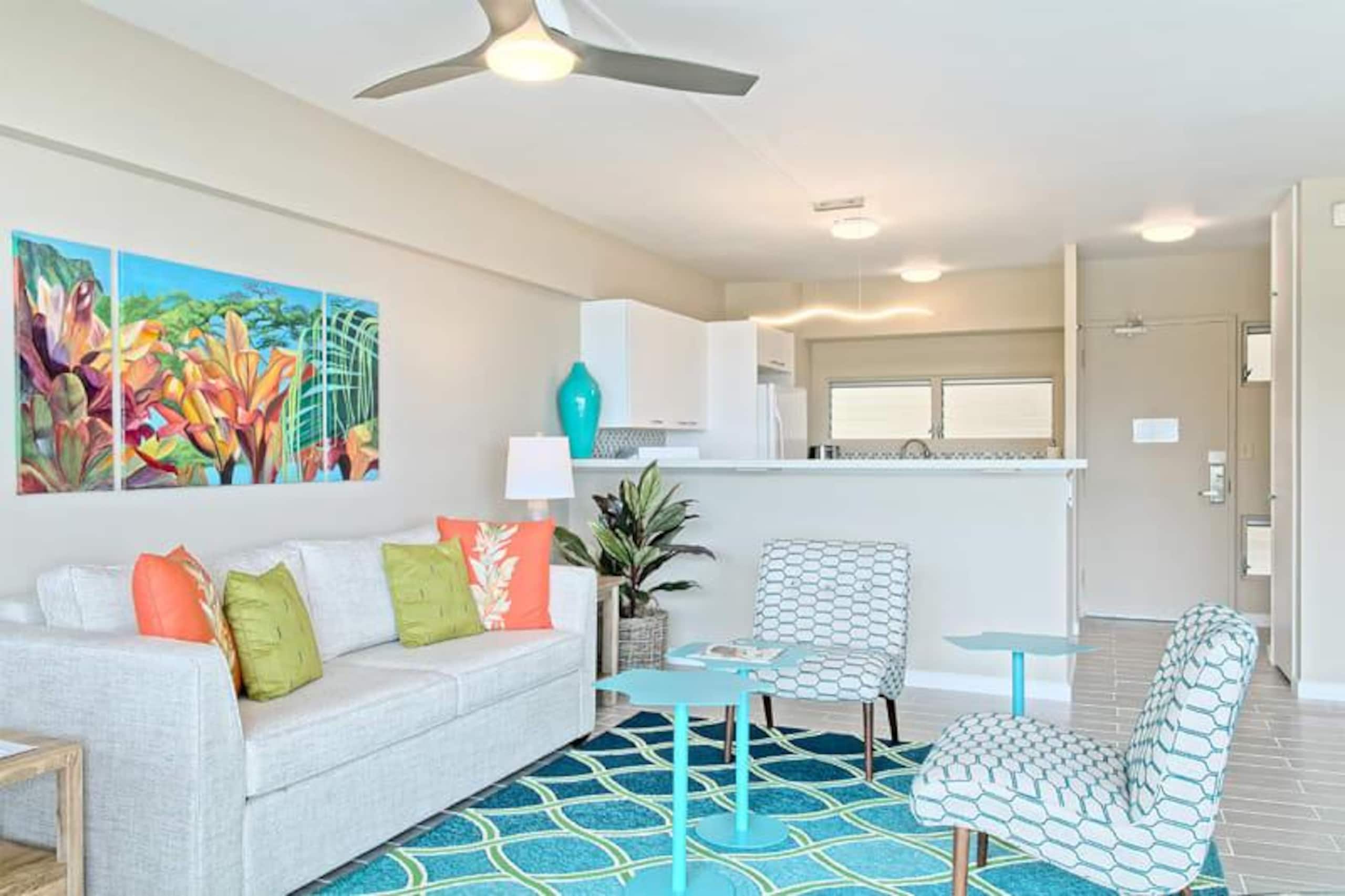 Condo in Honolulu · ★4.67 · 1 bedroom · 2 beds · 1 shared bath - Image 3