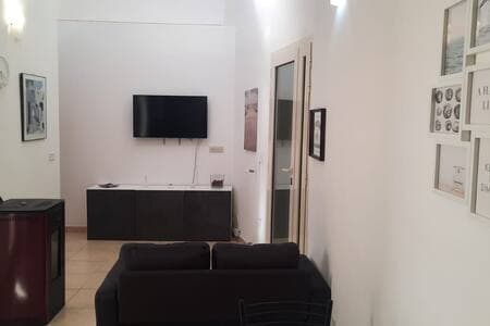 Erfolgreiche Airbnb-Immobilie: Villa pine forest 100m beach [pacific-apartments] in Taranto