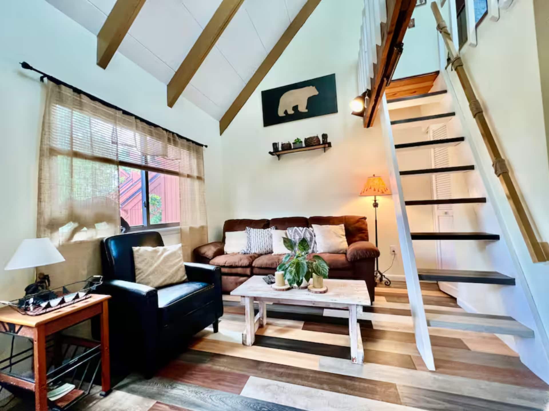 PC 25: Davis Condo, Quaint & efficient! A/C