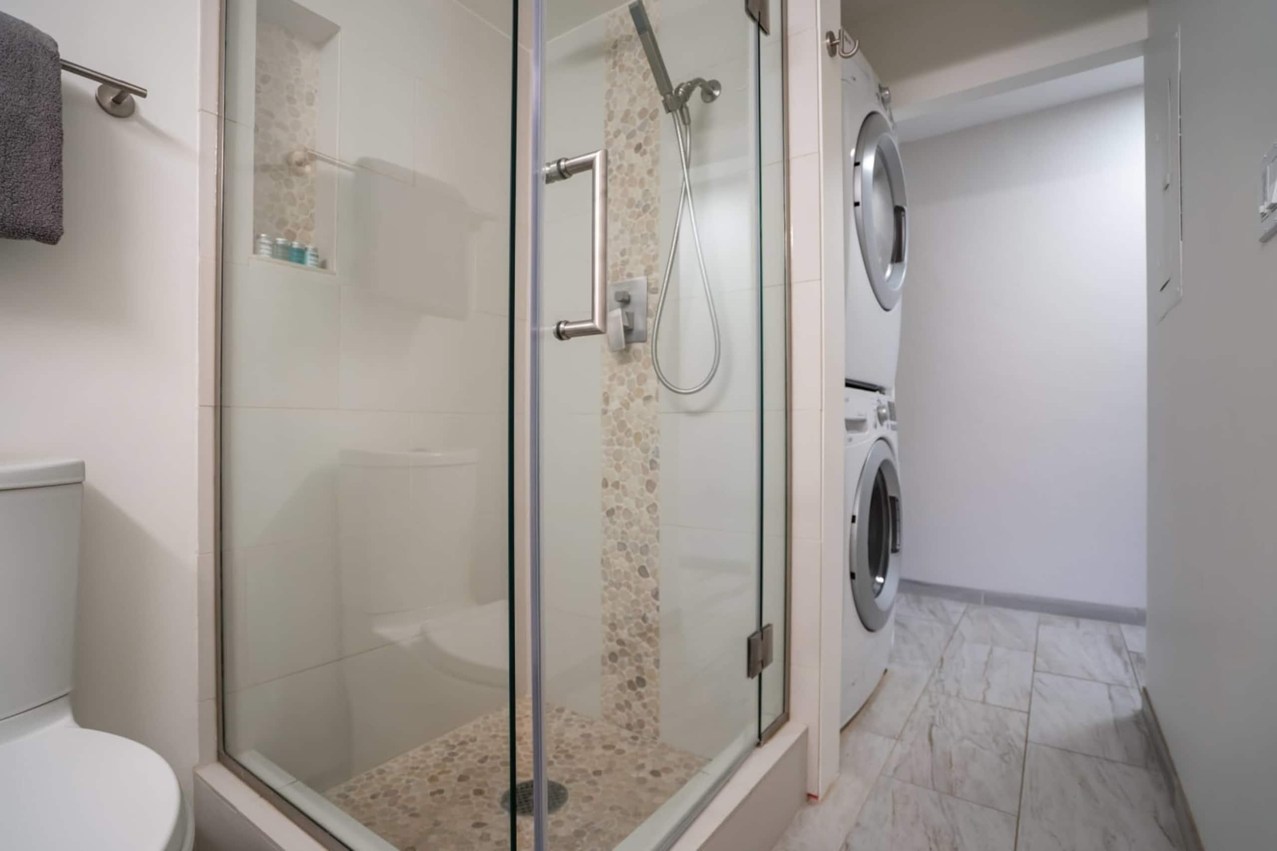 Condo in Kihei · ★4.84 · 1 bedroom · 2 beds · 2 private baths - Image 25