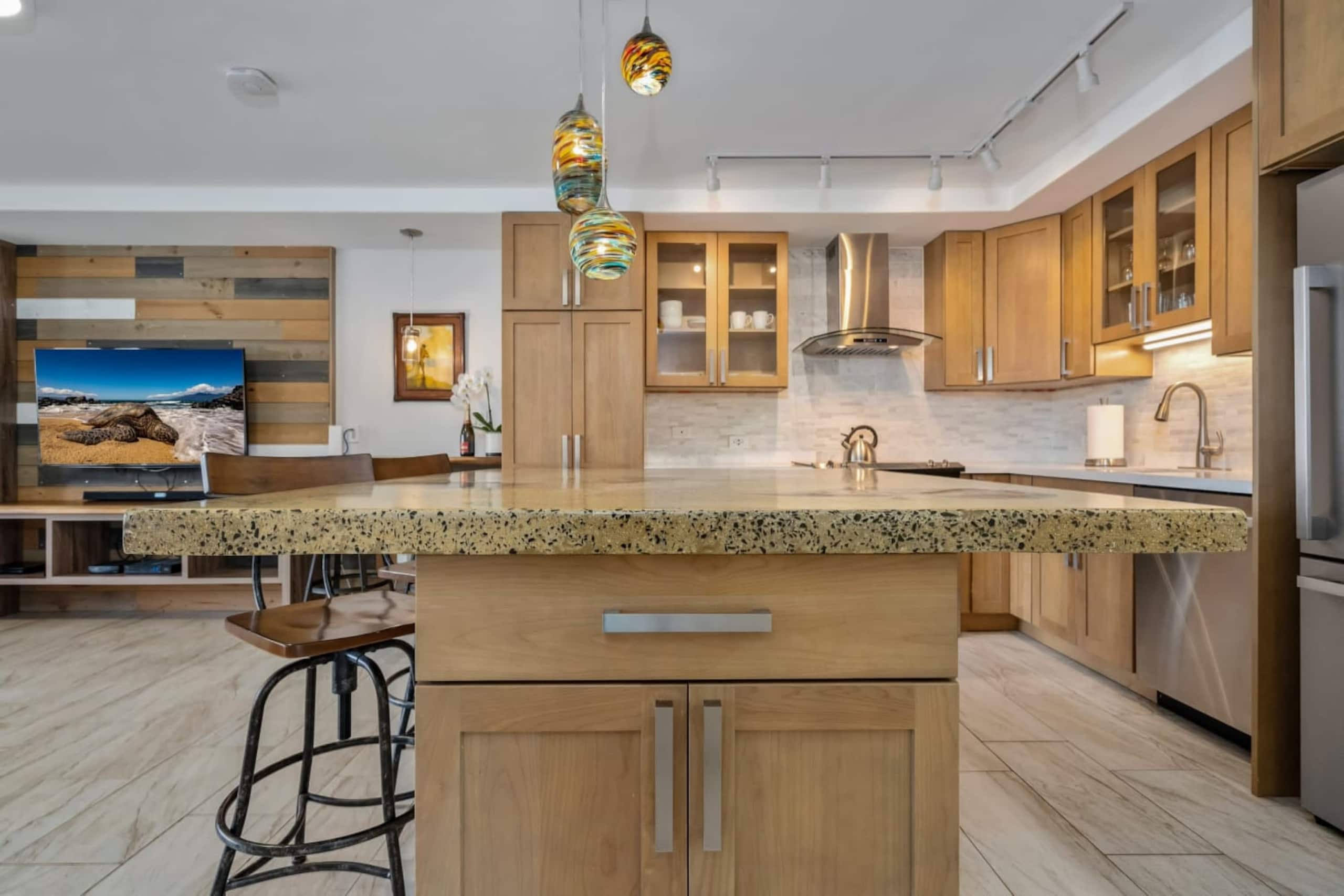 Condo in Kihei · ★4.84 · 1 bedroom · 2 beds · 2 private baths - Image 6