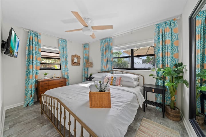 Dormitorio del sol: cama TAMAÑO KING, espuma viscoelástica.