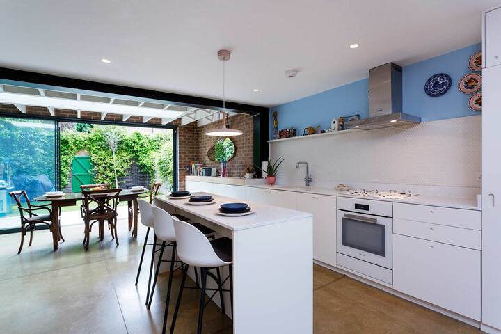 Architectural Repose by Veeve gallery image 5