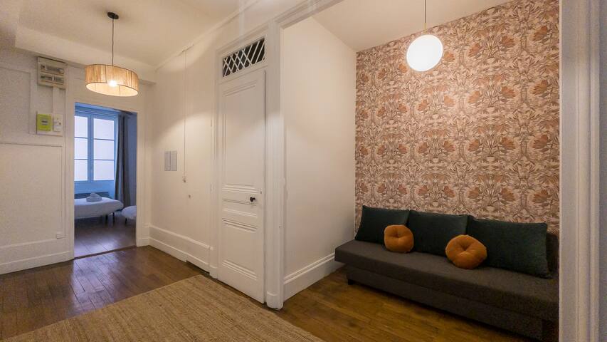 NOCNOC Le Rayonnant – Charming, near Bellecour gallery image 5