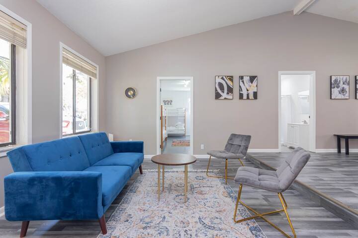 “TheOG”sleeps16,CooperCity,GameRoom,family,minuts2HardRock gallery image 5