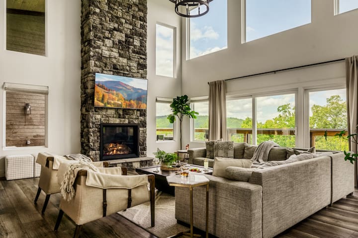 Cloud 9 Cabins managed Airbnb listing 3