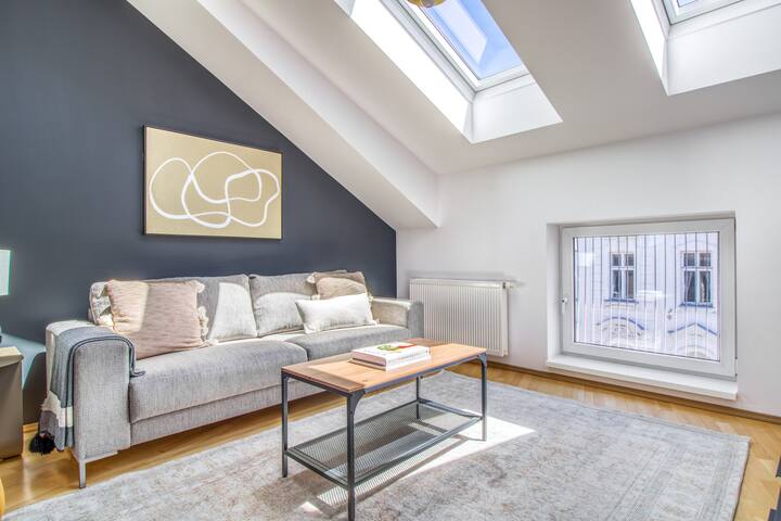 Blueground | Hietzing, terrace + shared garden gallery image 3