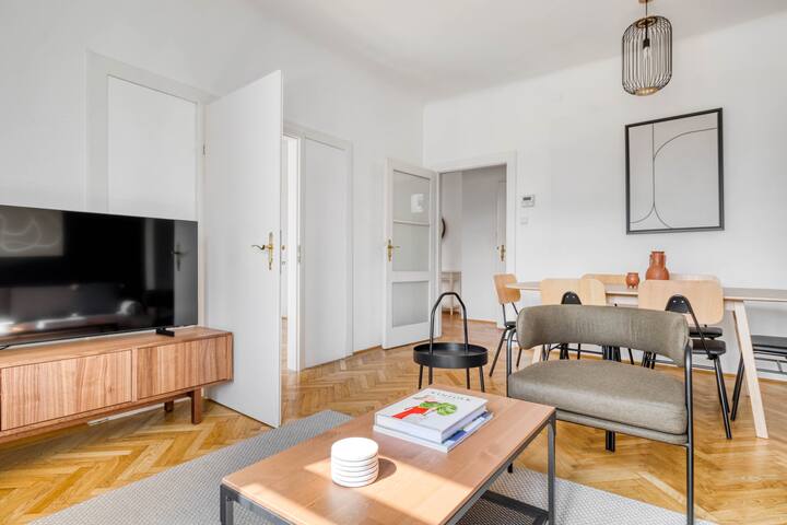 Blueground | Hietzing, terrace + shared garden gallery image 5