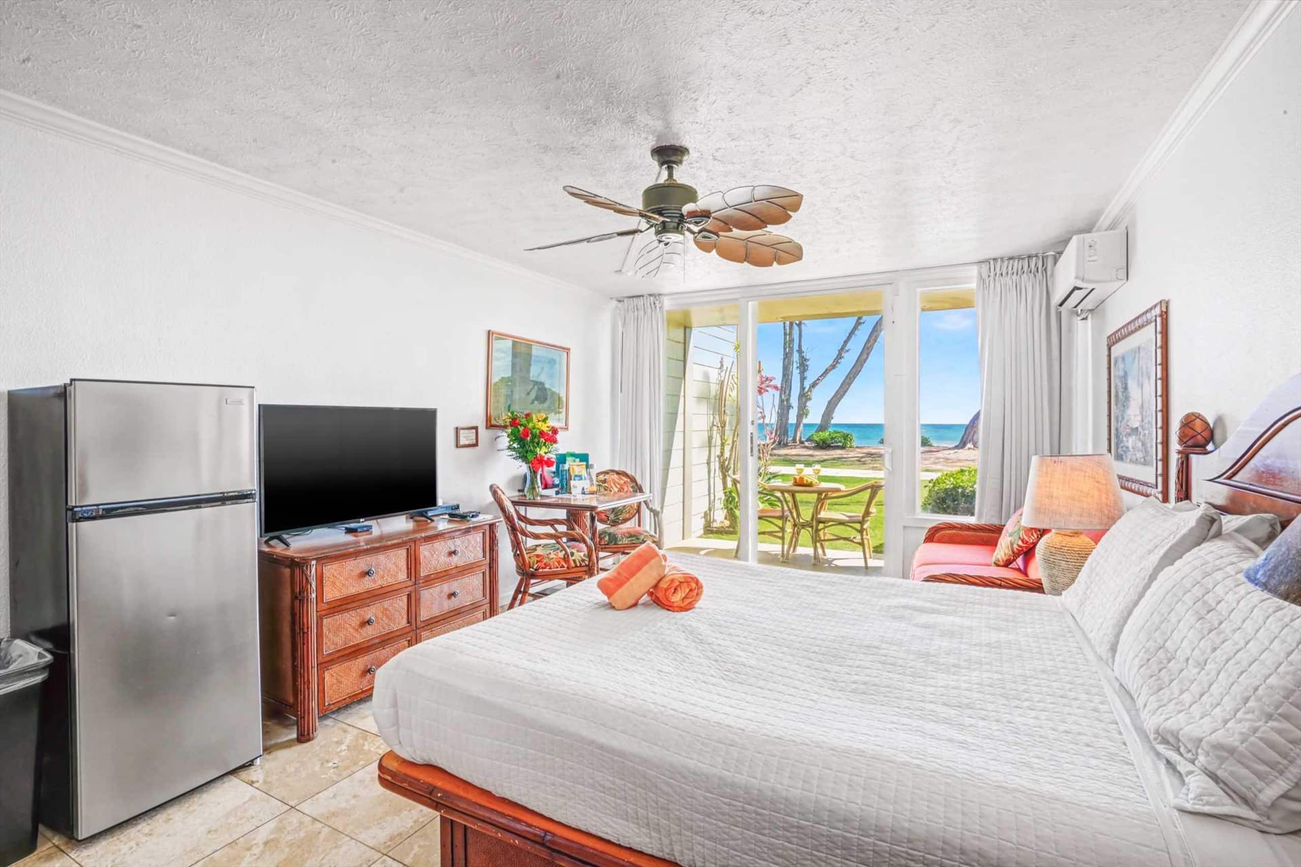 Islander on the Beach 131 Direct Oceanfront Studio - Photo 11