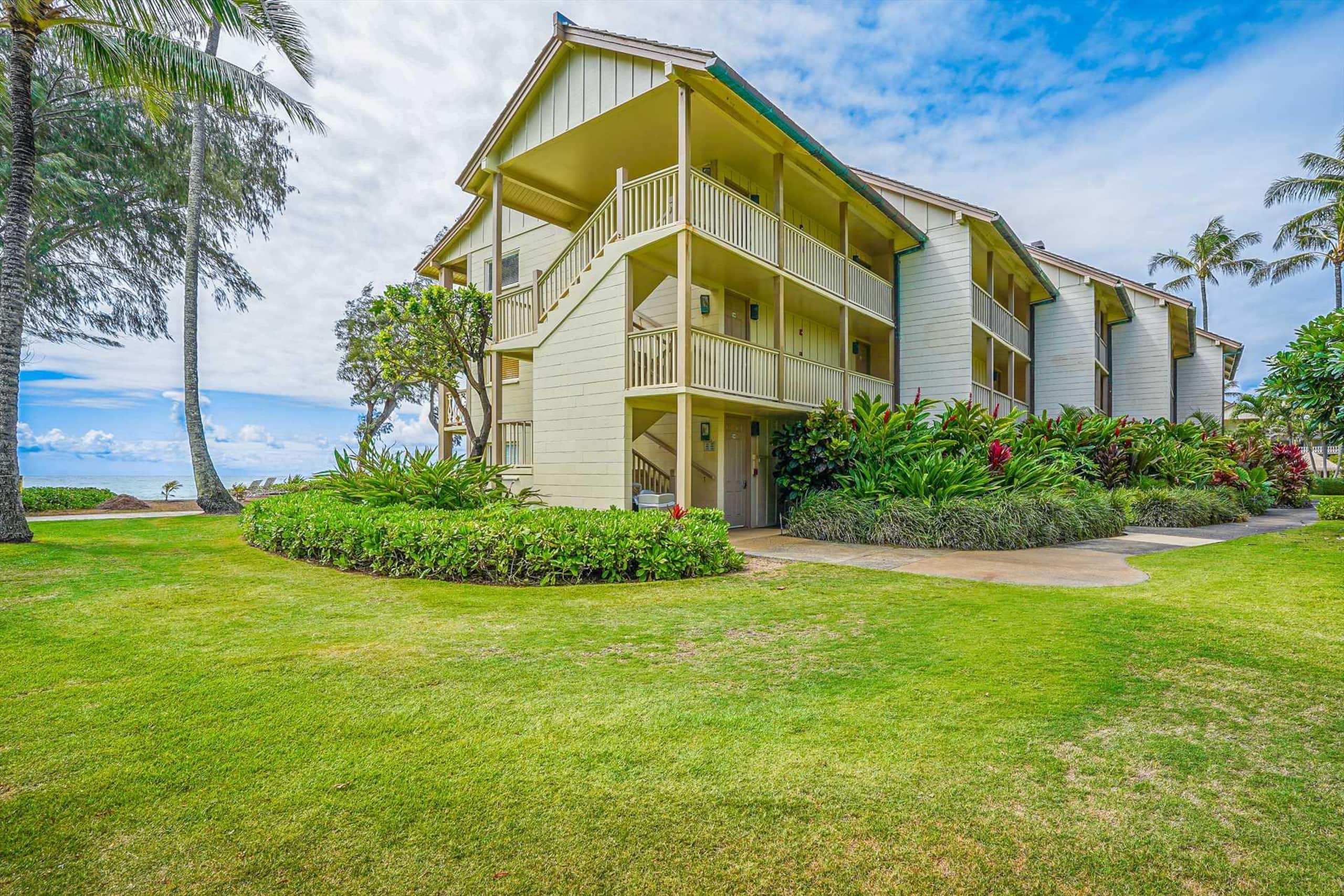 Beachfront Top Floor, Closest to Sand, Split AC - Photo 21