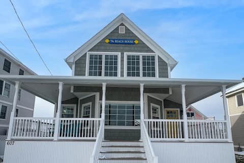 Champaine Beach House - North Beach views in Hampt