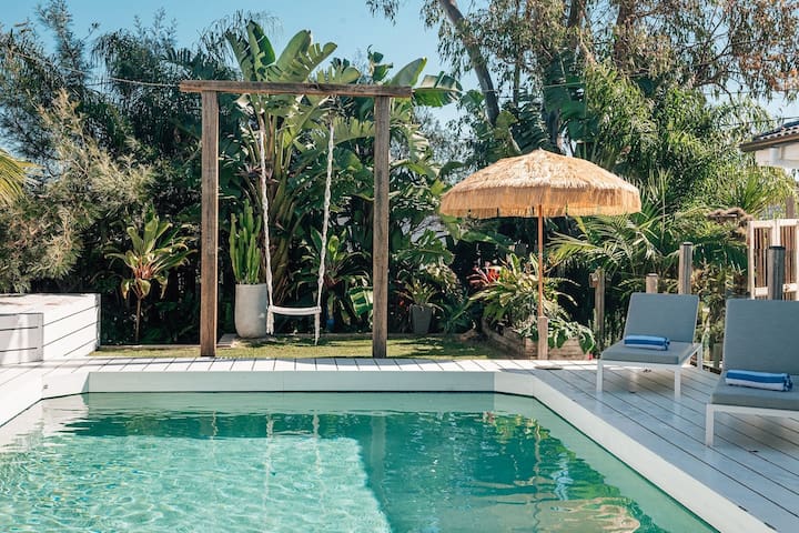 Prime location with pool – walk to Coolum Beach