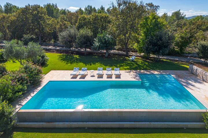 Tenuta Diciassetteconi Trulli With Pool gallery image 3