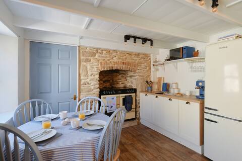 Finest Retreats | Primrose Cottage