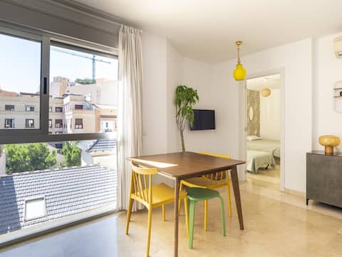 Top performing Airbnb: LU&CIA VICTORIA 3 City Center in Conde De Ureña