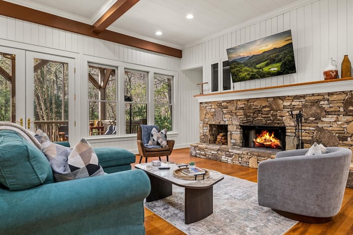 Riverfront Cabin | Sauna • Hot Tub • Private Trail - Sapphire, NC