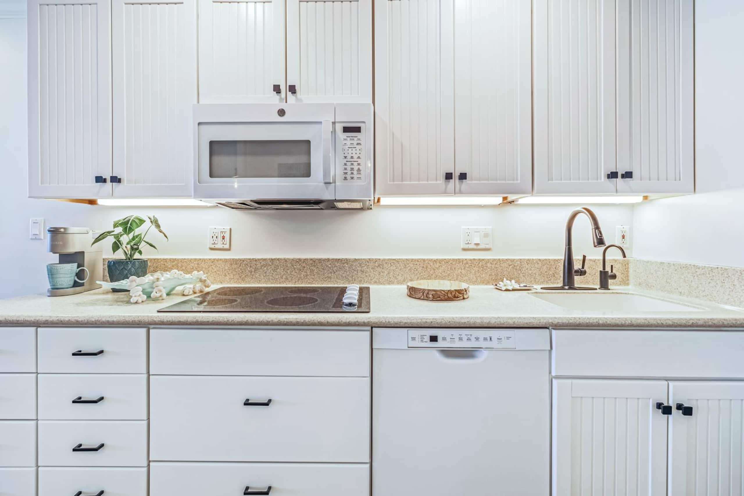 Condo in Lahaina · ★5.0 · 1 bedroom · 2 beds · 1 bath - Image 17