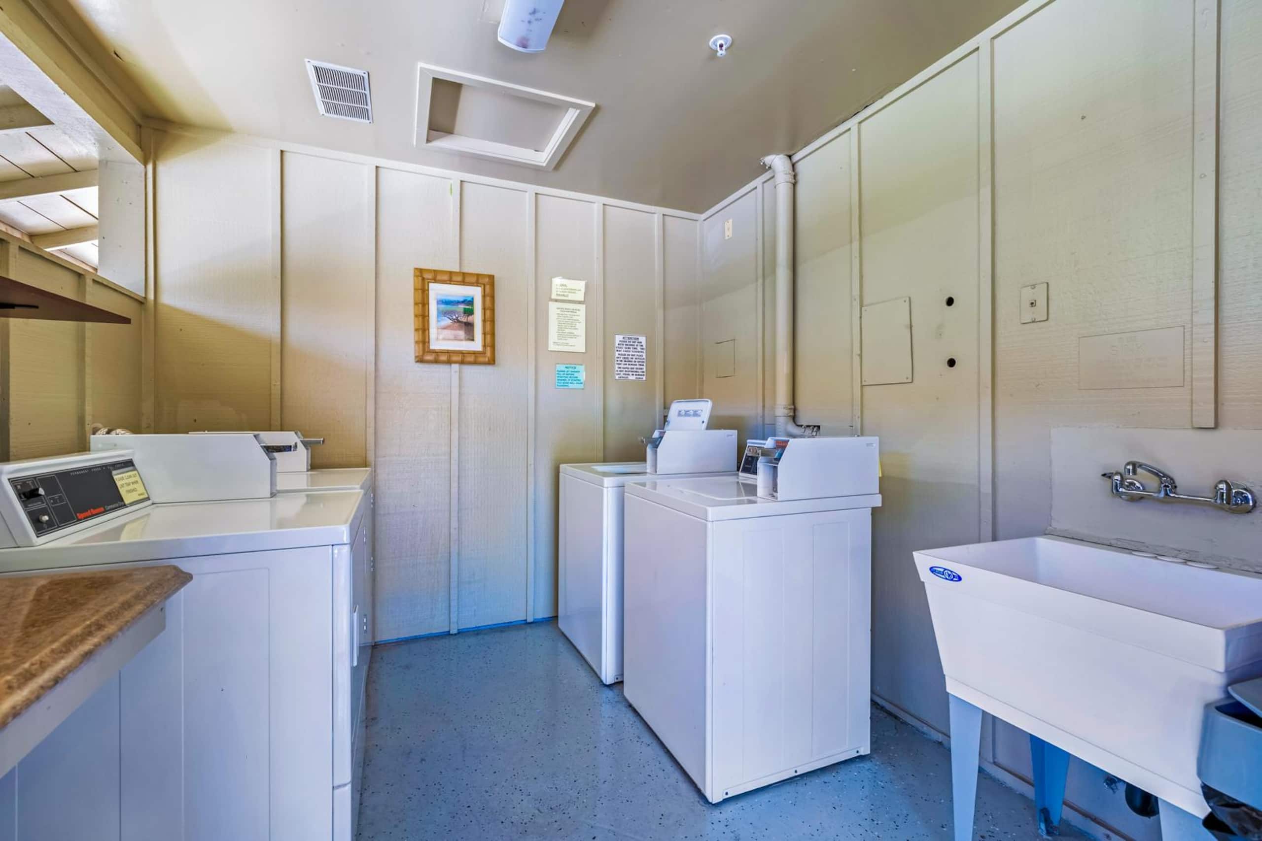 Condo in Lahaina · ★5.0 · 1 bedroom · 2 beds · 1 bath - Image 34