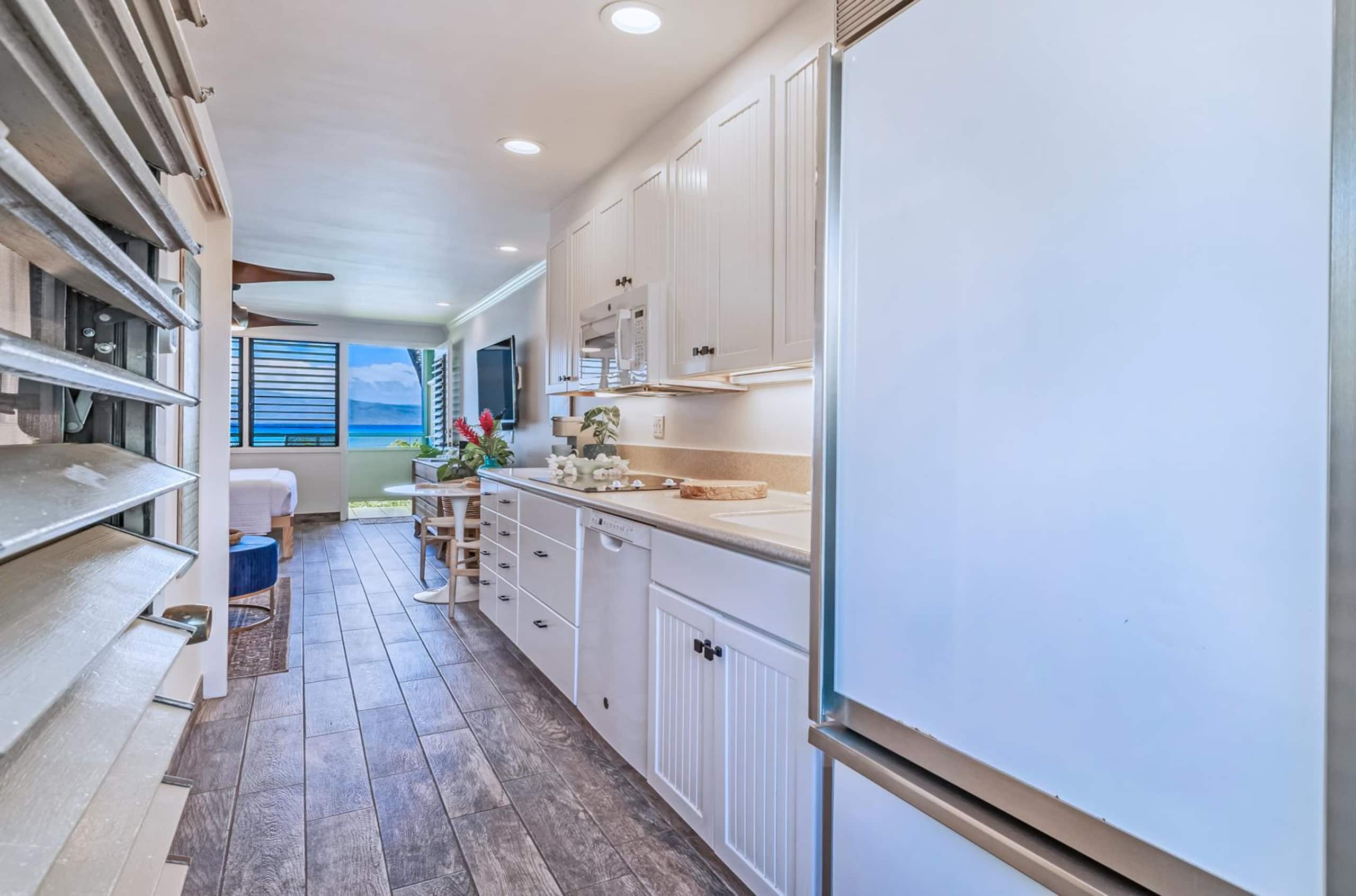 Condo in Lahaina · ★5.0 · 1 bedroom · 2 beds · 1 bath - Image 8