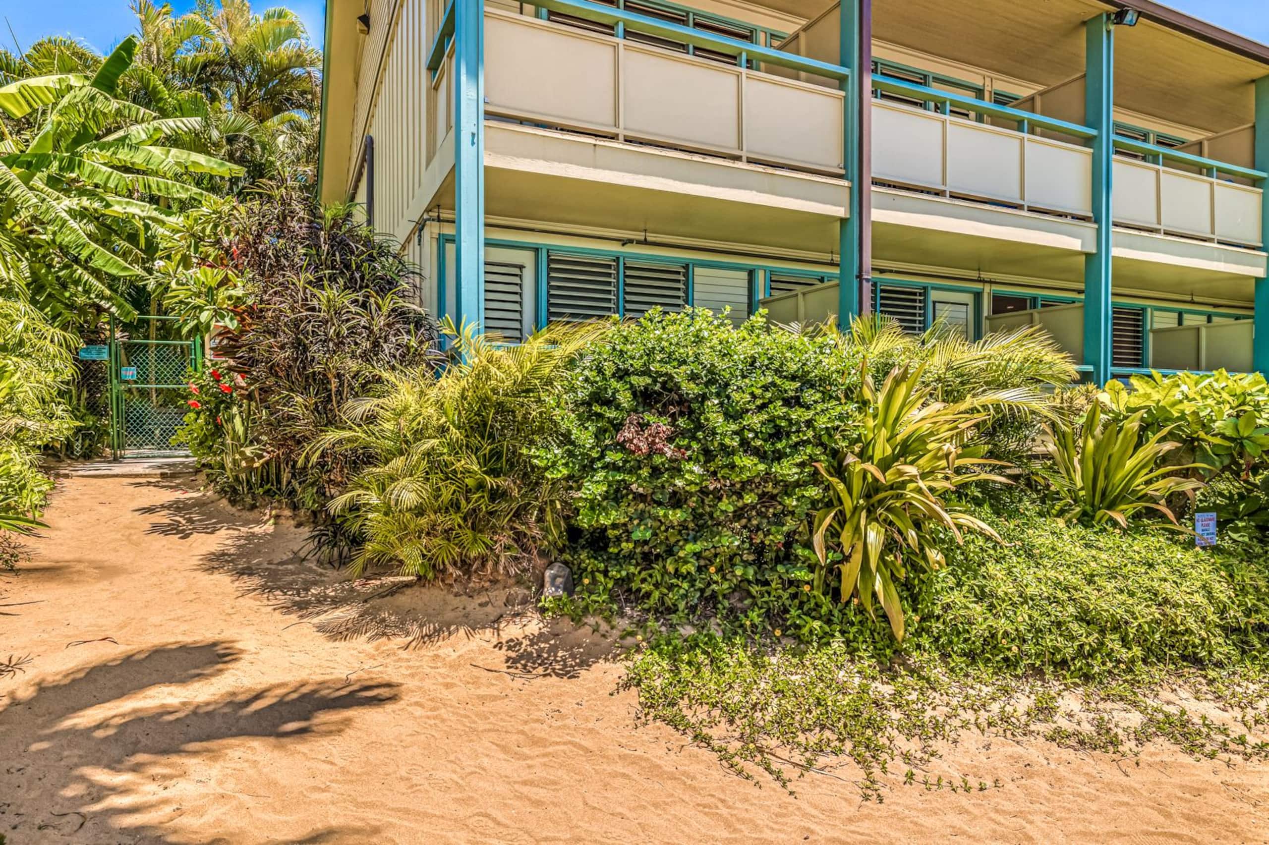 Condo in Lahaina · ★5.0 · 1 bedroom · 2 beds · 1 bath - Image 29