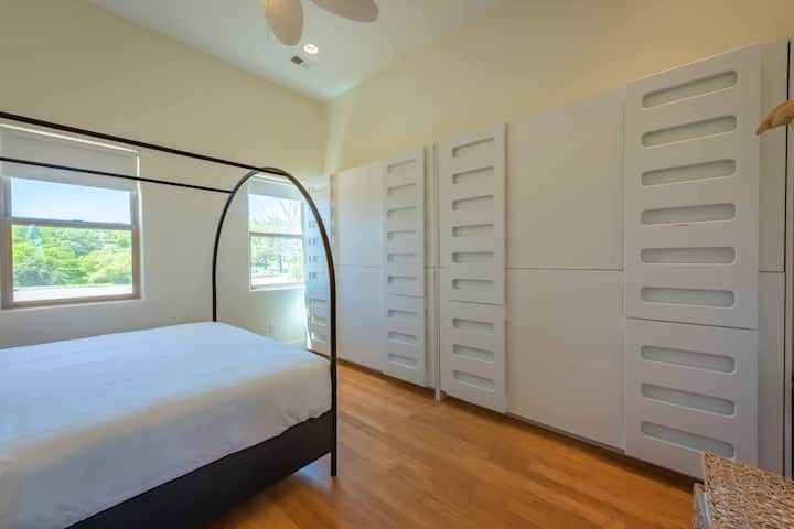 Bedroom 5 with bunks
