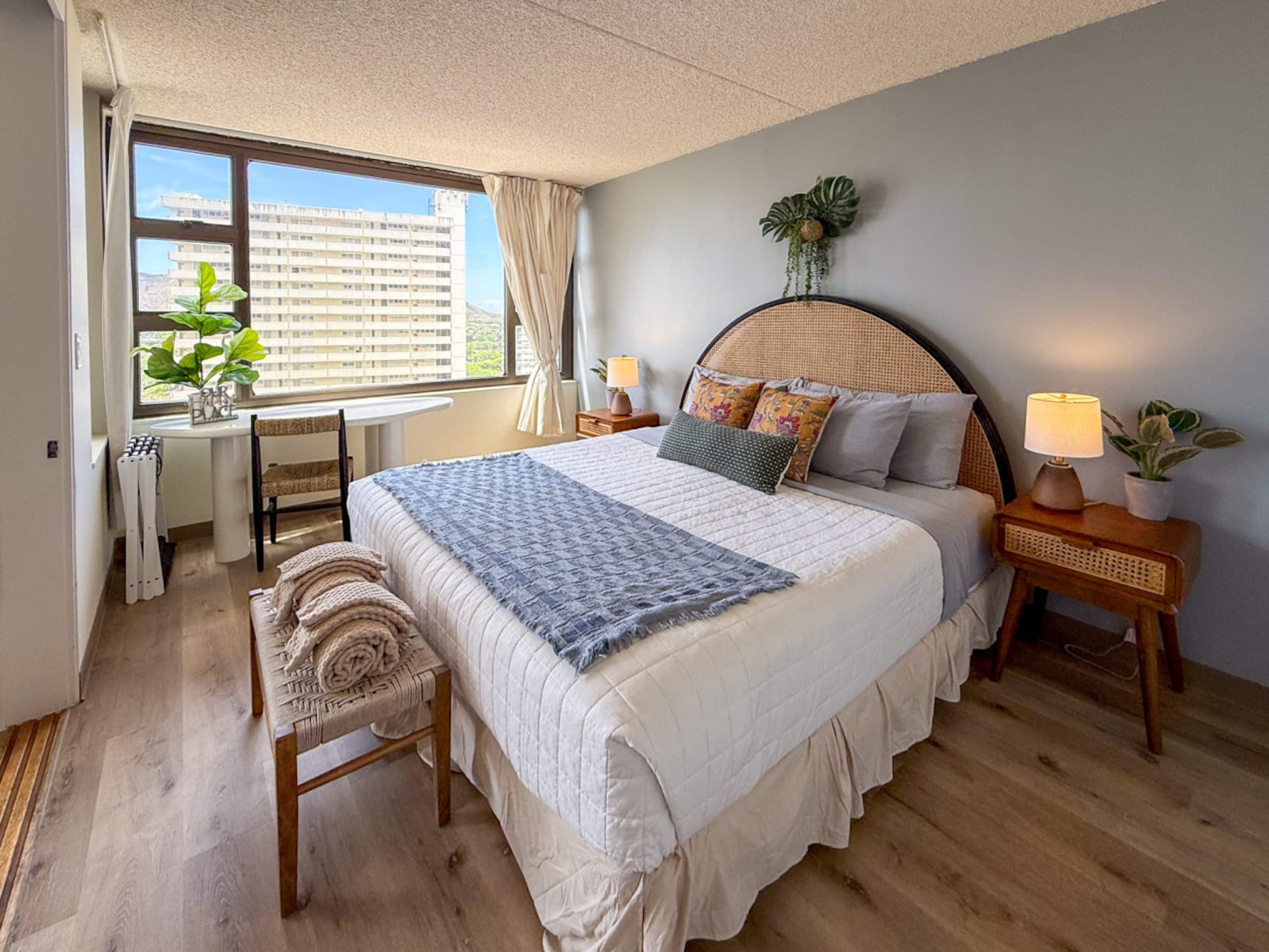 Condo in Honolulu · ★4.86 · 1 bedroom · 2 beds · 1 bath - Image 7
