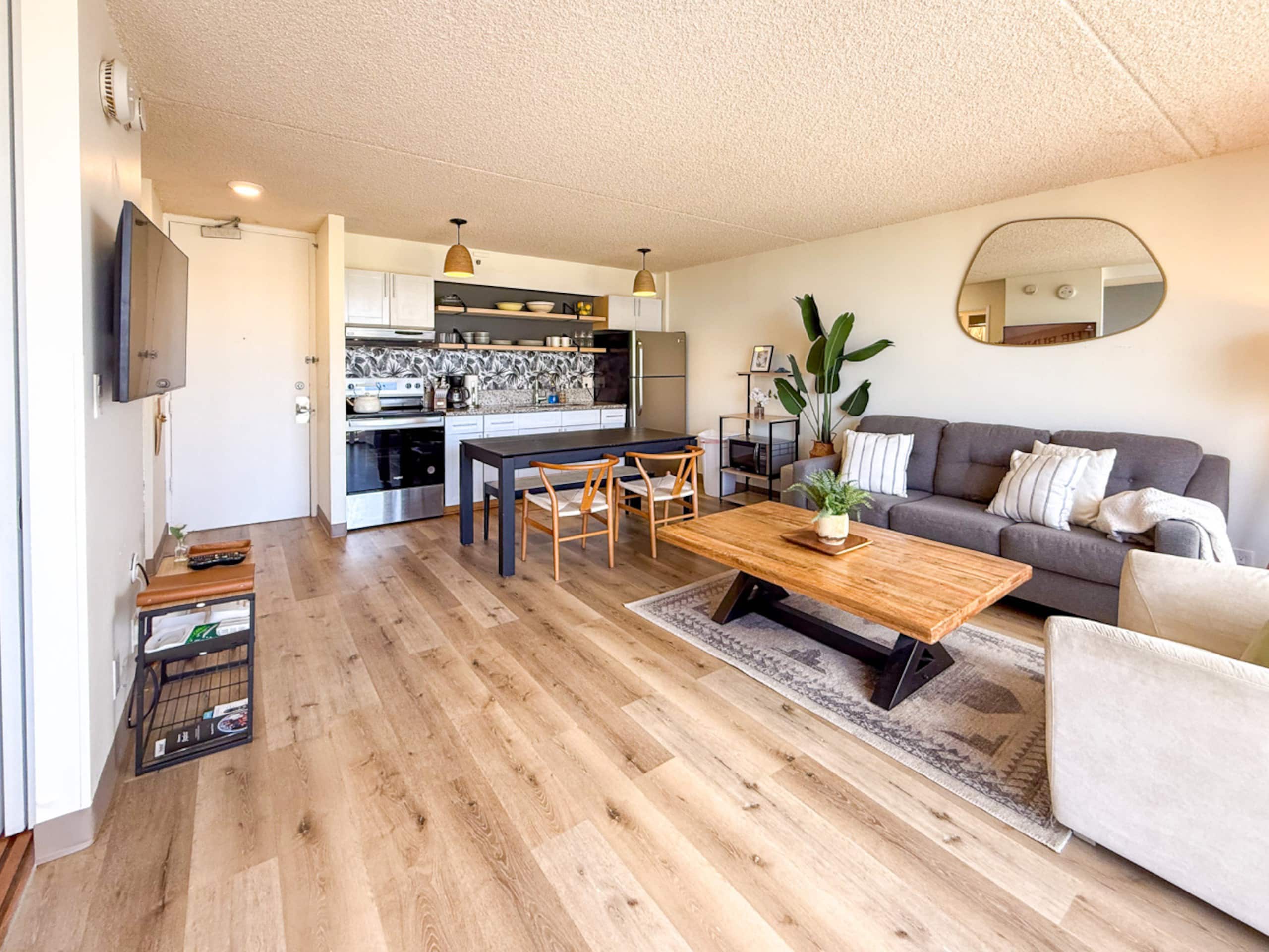 Condo in Honolulu · ★4.86 · 1 bedroom · 2 beds · 1 bath - Image 3