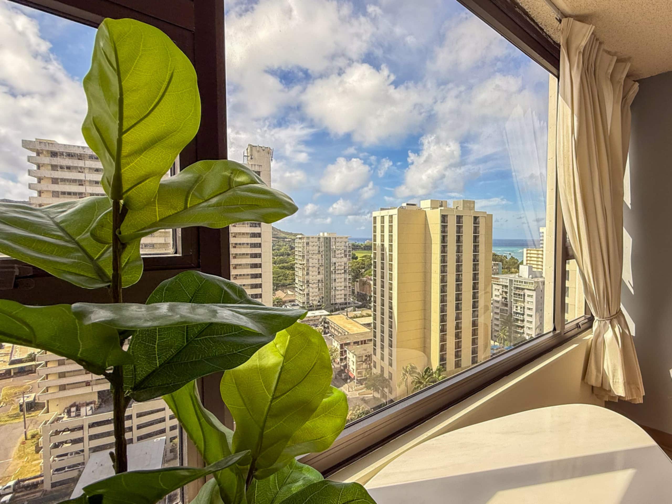 Condo in Honolulu · ★4.86 · 1 bedroom · 2 beds · 1 bath - Image 19