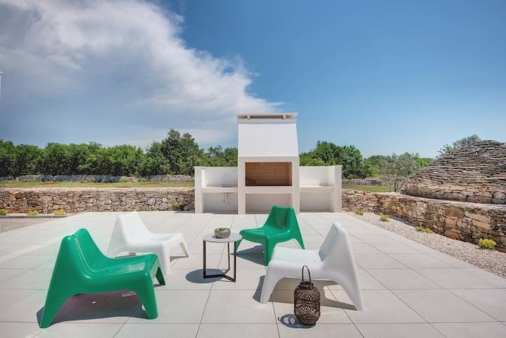Ana - LUNA ROSSA managed Airbnb listing 1