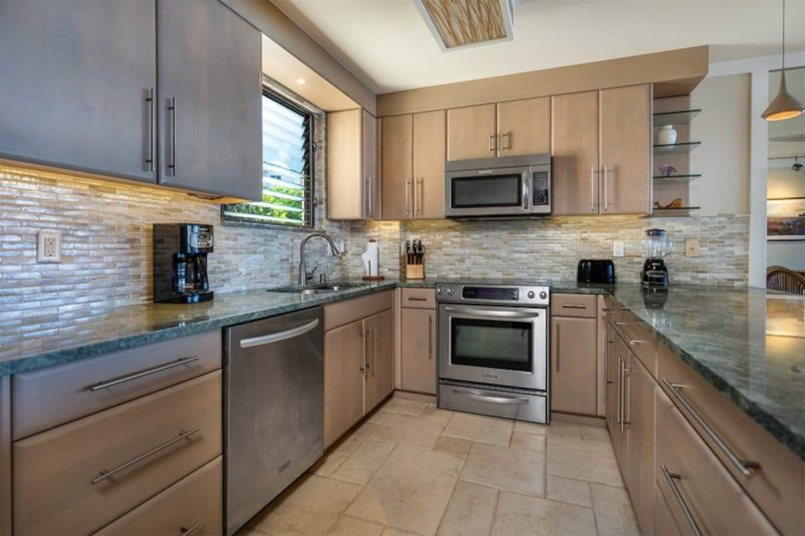 Condo in Koloa · ★4.14 · 2 bedrooms · 3 beds · 2 baths - Image 10