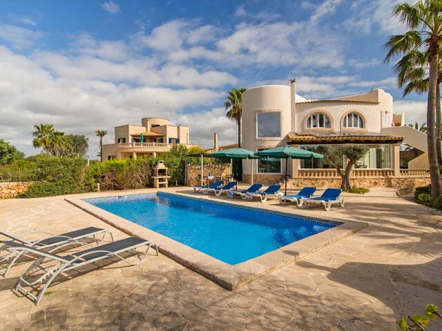 Casa Calma. Spectacular villa with pool for 6