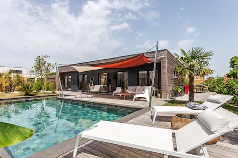 Paradise - Private Swim