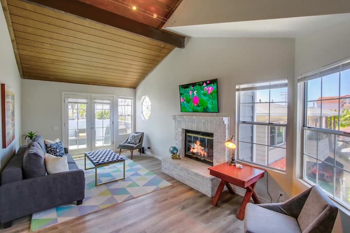 2 Patios * Walk To Beach * Ac * Dogs Ok * Garage - San Diego, CA