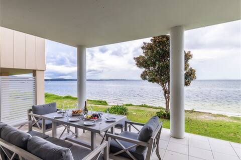 Seaview Splendour, 2/163 Soldiers Point Road
