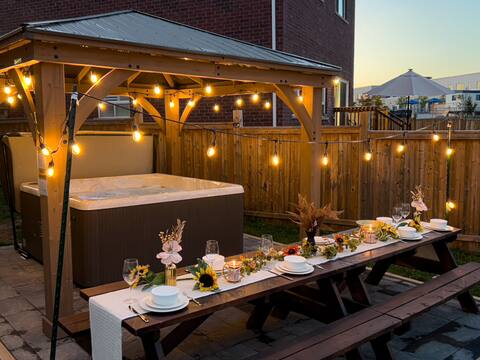 Vacation home•4BR 4BA•Hot Tub•Mins to Toronto