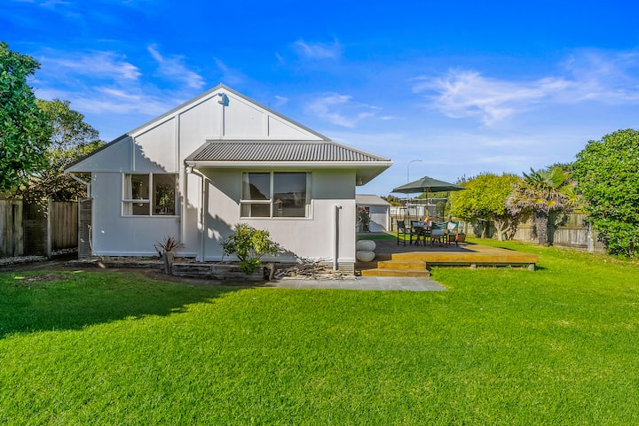 Babbacombe Bach - Otaki Beach Holiday Home - Ōtaki Beach