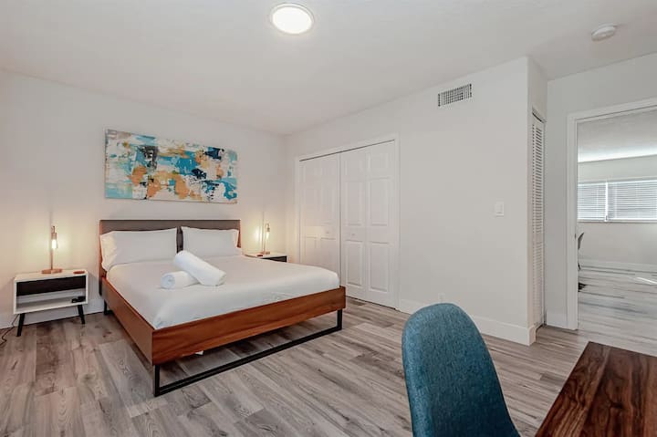 1br With Updated Kitchen 203 | Sleeps Up To 4 - Boca Raton, FL