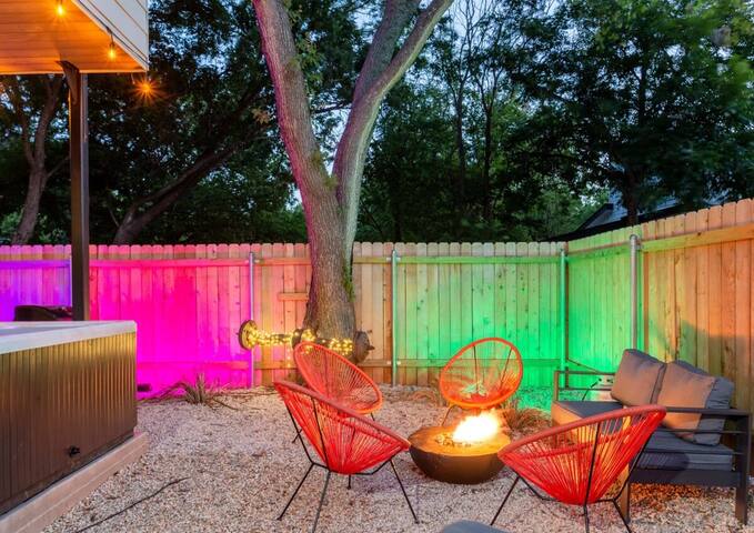 Massive 10BR Compound—6 Min to Downtown Austin gallery image 4