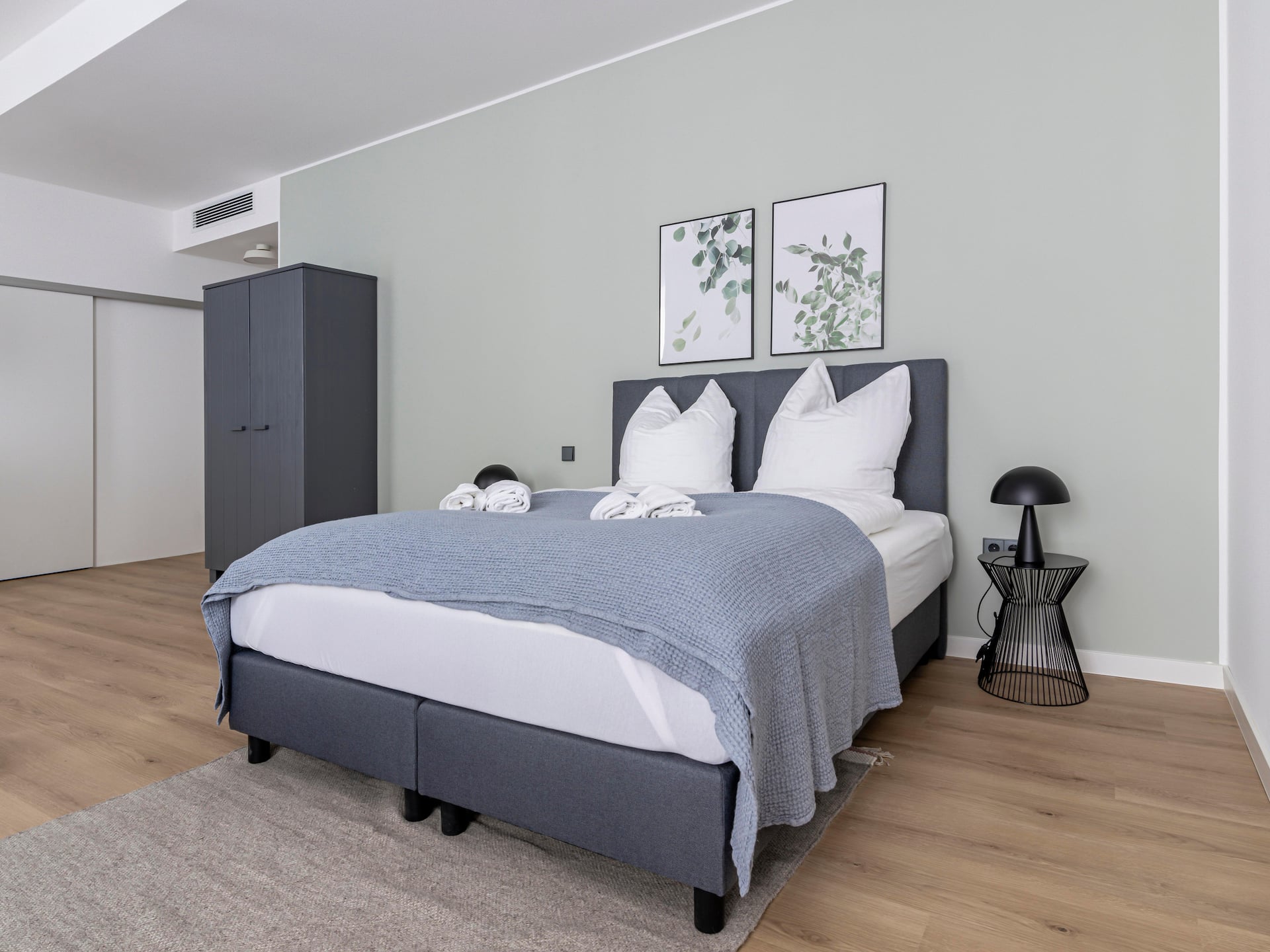 Rosenheim Gillitzerstr | Suite XL + Sofa Bed