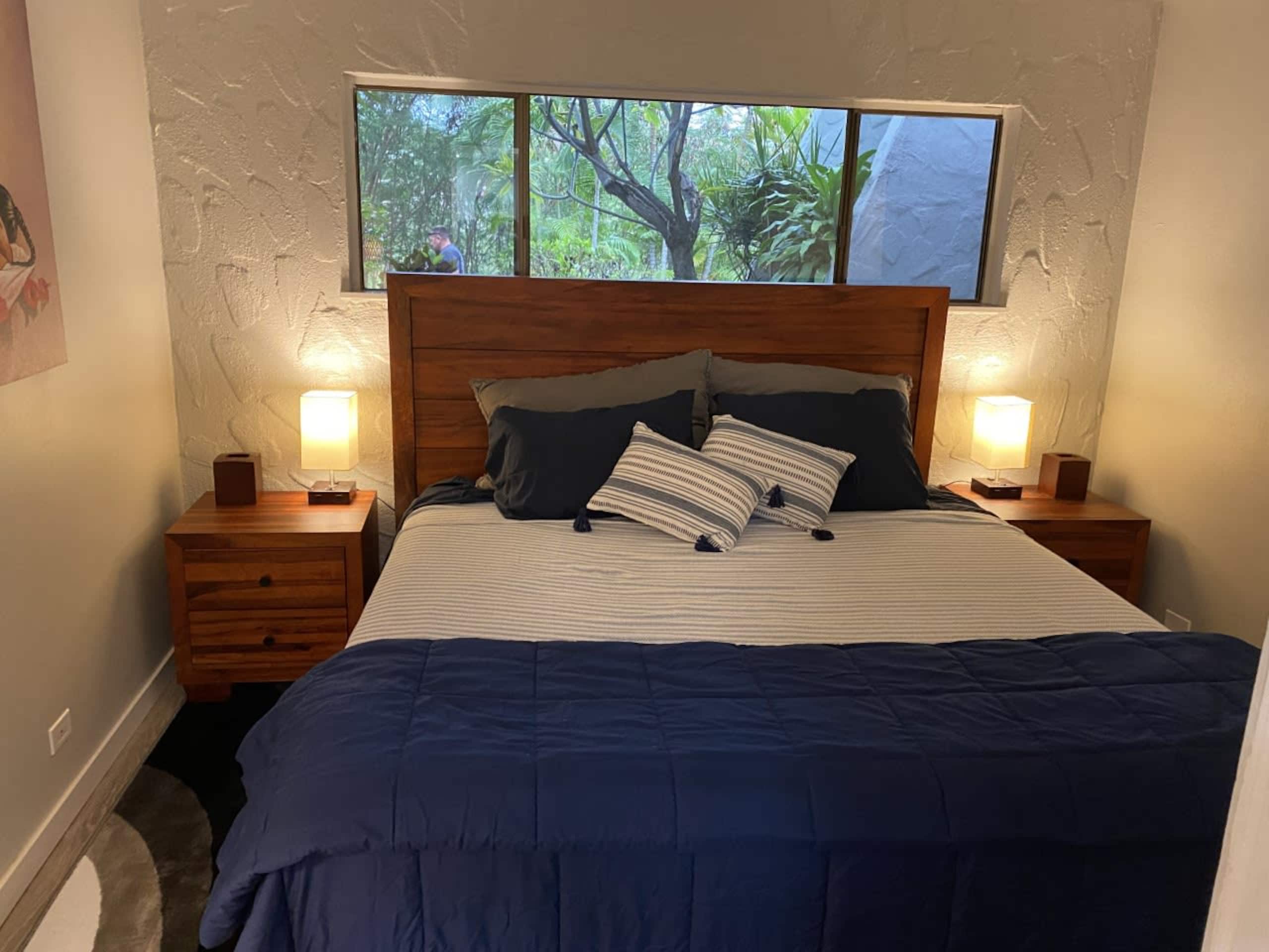 Condo in Kailua-Kona · ★4.92 · 1 bedroom · 2 beds · 1 private bath - Image 17
