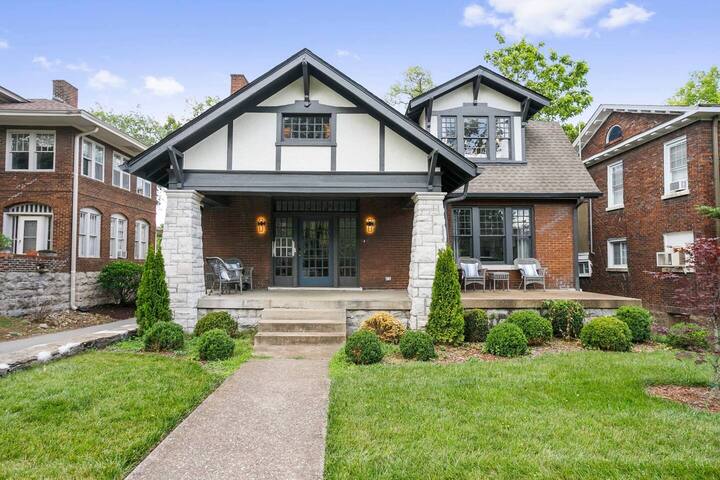 Expansive 3-Home Property! Hot Tub + Walk to 12 So gallery image 5