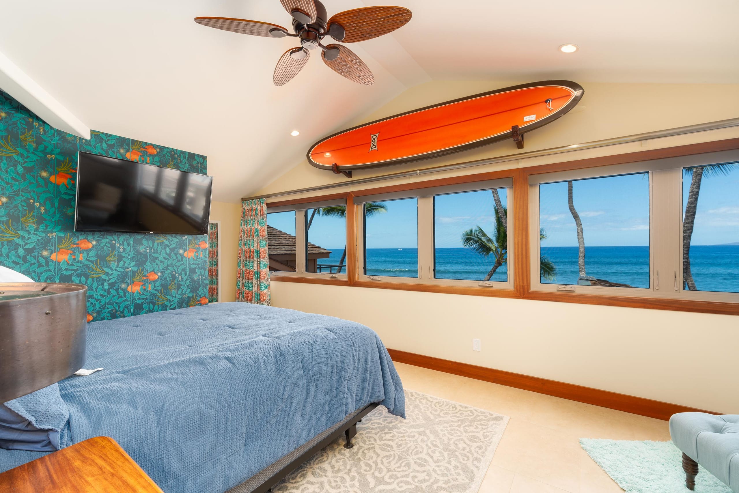 Condo in Lahaina · ★4.6 · 5 bedrooms · 6 beds · 5 baths - Image 14