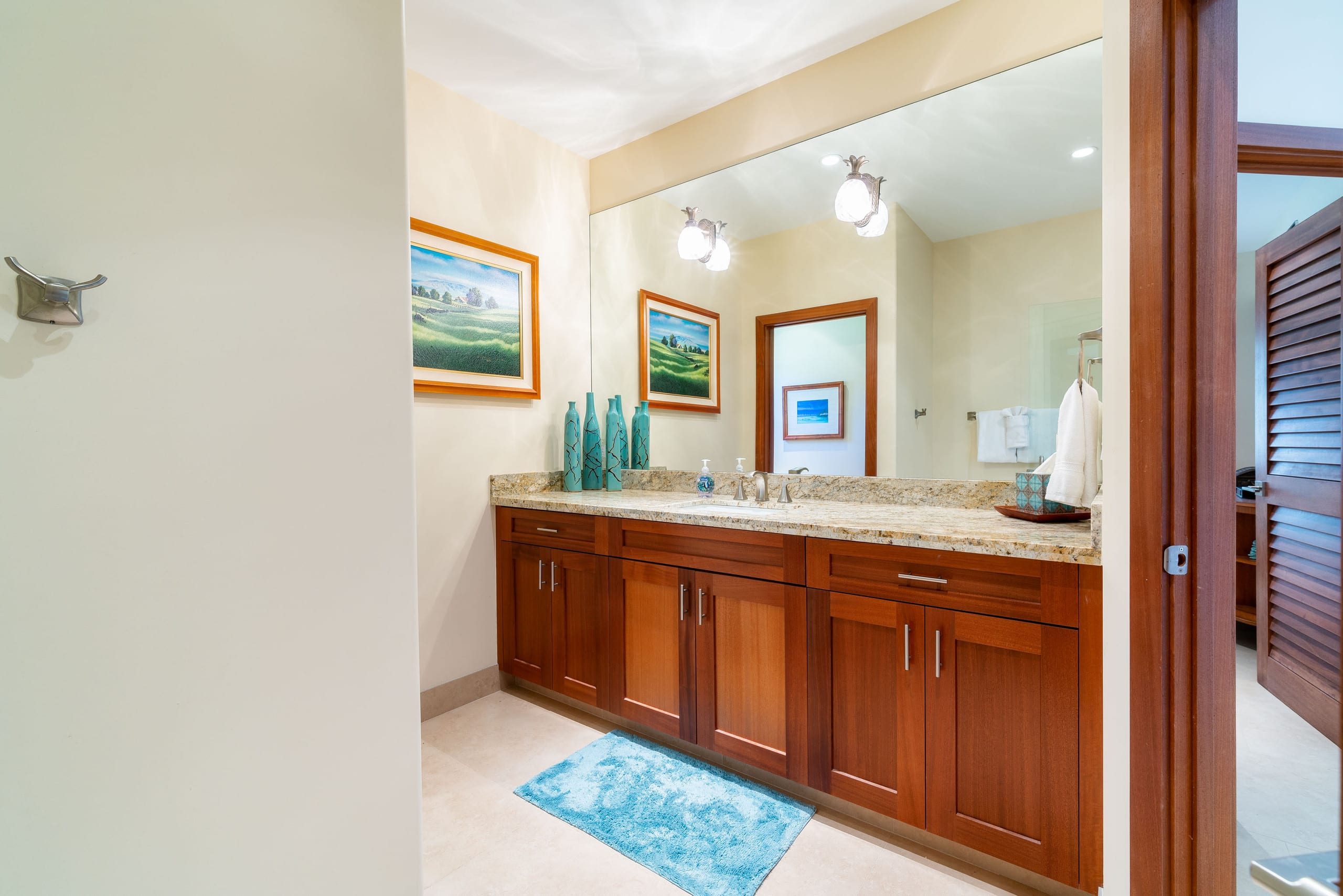 Condo in Lahaina · ★4.6 · 5 bedrooms · 6 beds · 5 baths - Image 24
