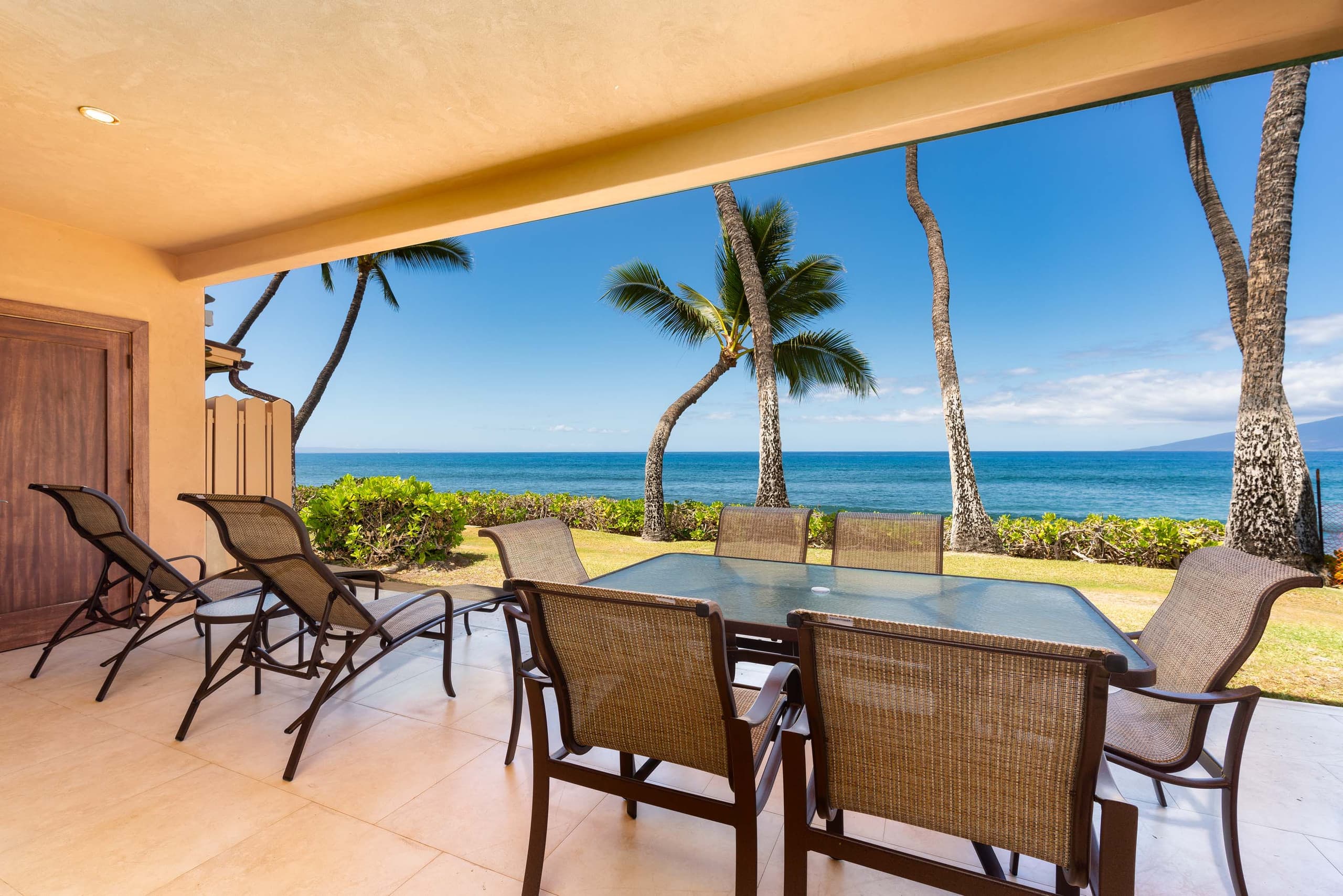 Condo in Lahaina · ★4.6 · 5 bedrooms · 6 beds · 5 baths - Image 10