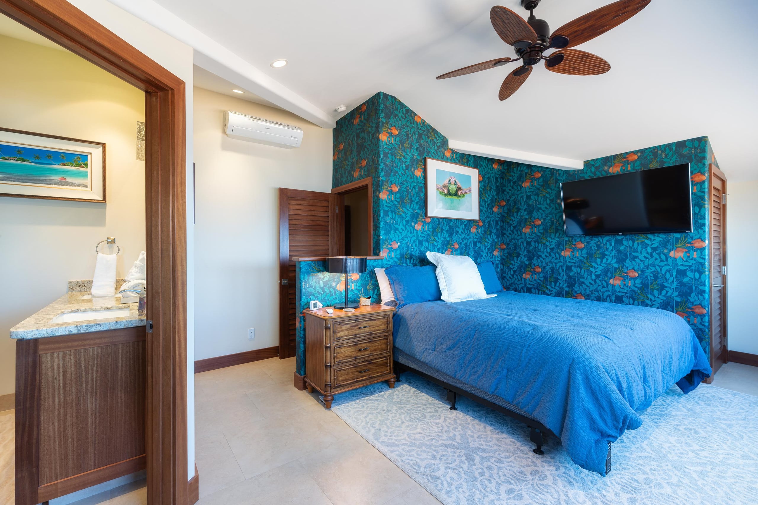 Condo in Lahaina · ★4.6 · 5 bedrooms · 6 beds · 5 baths - Image 32