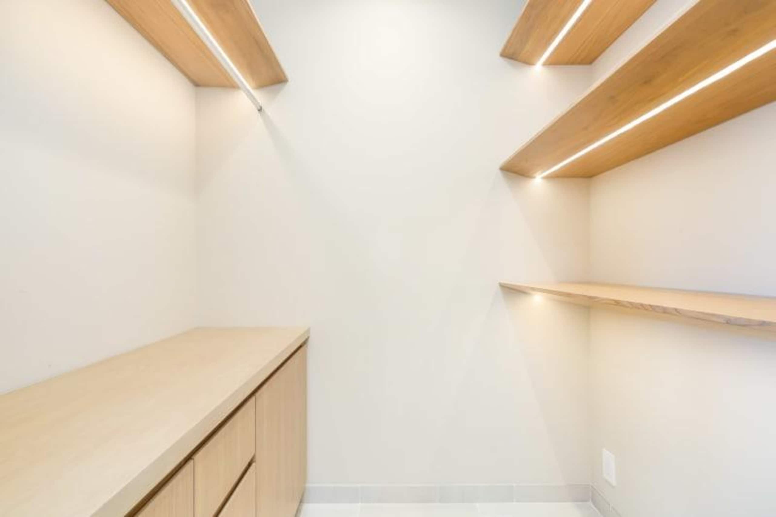 Condo in Honolulu · ★4.89 · 1 bedroom · 3 beds · 1 shared bath - Image 15