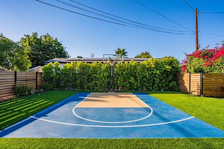 Villa Erwin w/ Basketball Court & Pool gallery image 2