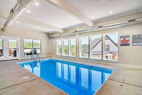 Private Pool_FitnessRoom_Arcade_Fantastic LakeView