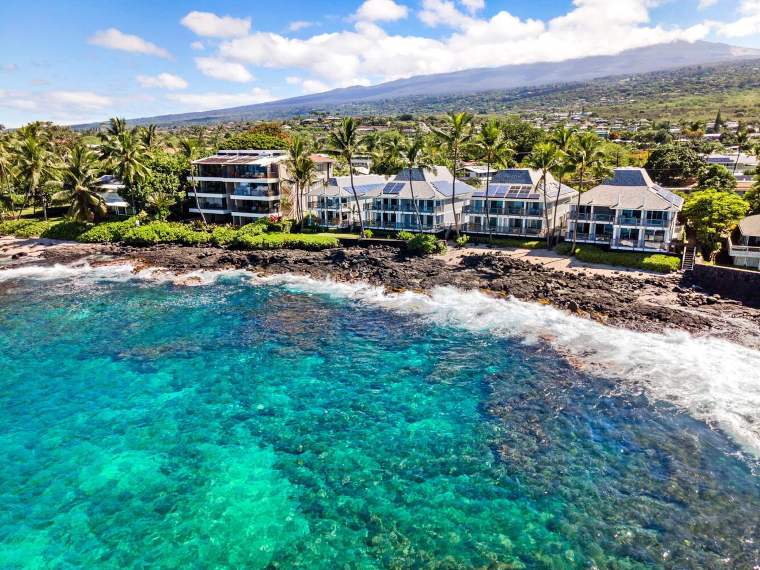 Condo in Kailua-Kona · ★4.89 · 4 bedrooms · 4 beds · 3 baths - Image 4